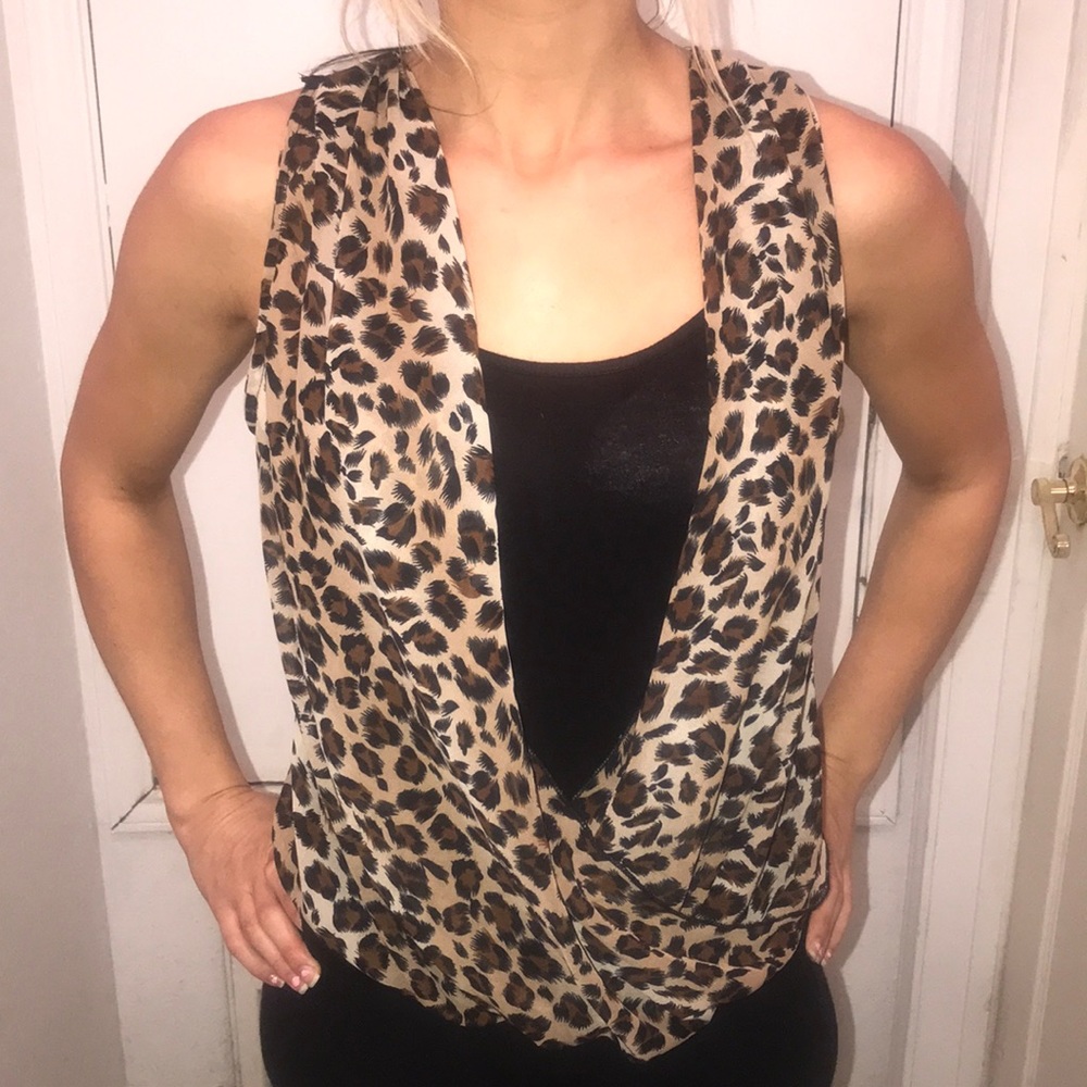 Leopard top